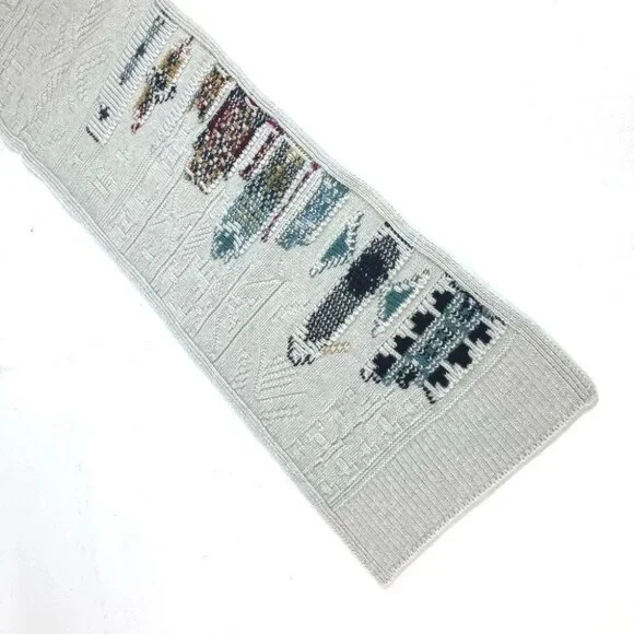 HERMES 2023 Autumn/Winter Collection Couleurs en coeur Scarf Light gray based - Picture 4 of 8